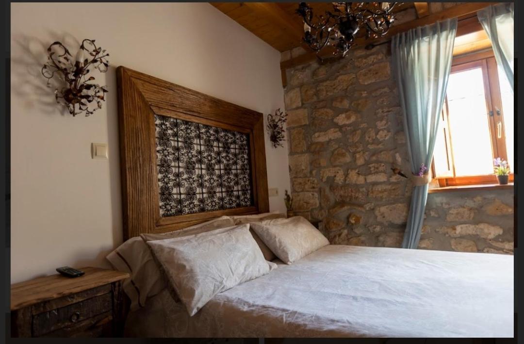 Casa rural la poza de la torca I y II Tobera Zewnętrze zdjęcie